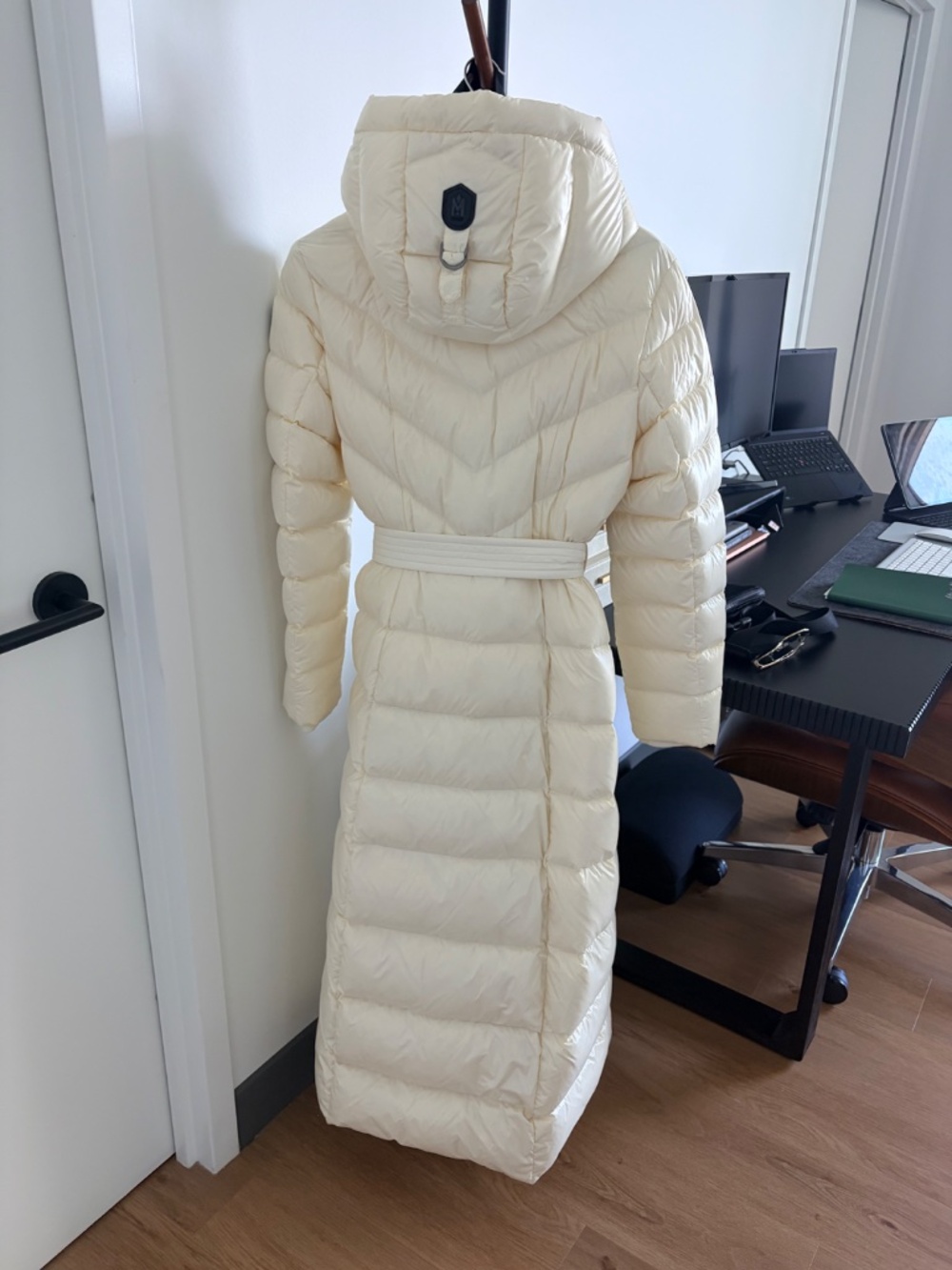 MACKAGE CALINA-R Size L - Picture 3 of 7
